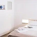 Lo *