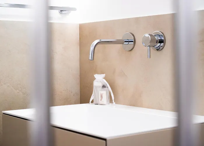 Lo * 佩斯科勒海滨